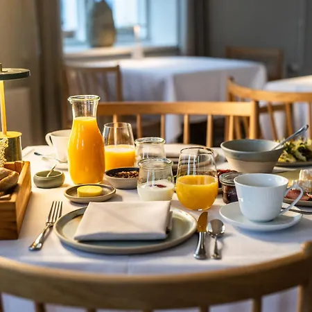 Fakkelgaarden & Restaurant Hotell