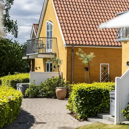 Fakkelgaarden & Restaurant Hotel 4*
