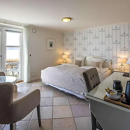 Fakkelgaarden & Restaurant Hotel 4*