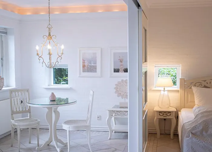 Fakkelgaarden & Restaurant Hotel 4*