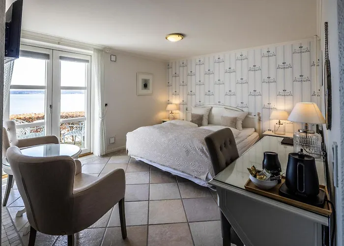 Fakkelgaarden & Restaurant 4* Krusa